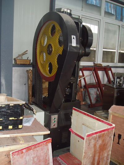 Таблеточный пресс с одним пуансоном (THP4, THP10)